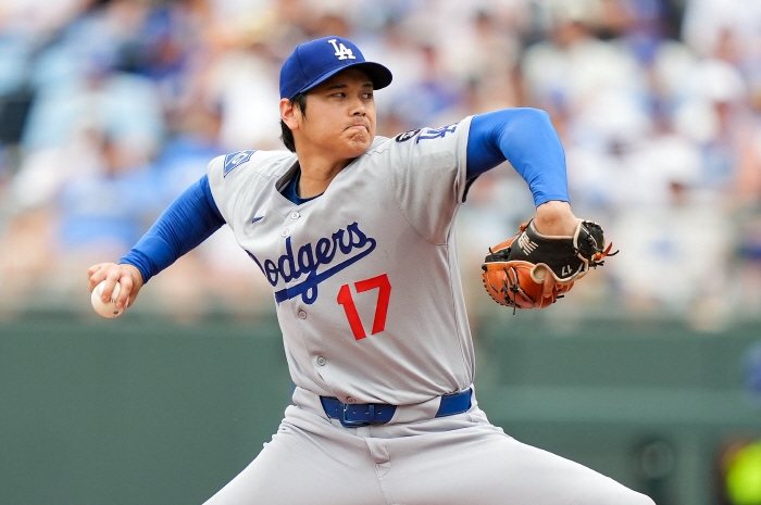 Are you a 31-year-old pitcher who's had two elbow surgeries? Ohtani shot 164km and was surprised by himself. The first baseman of Sacrifice KC complained