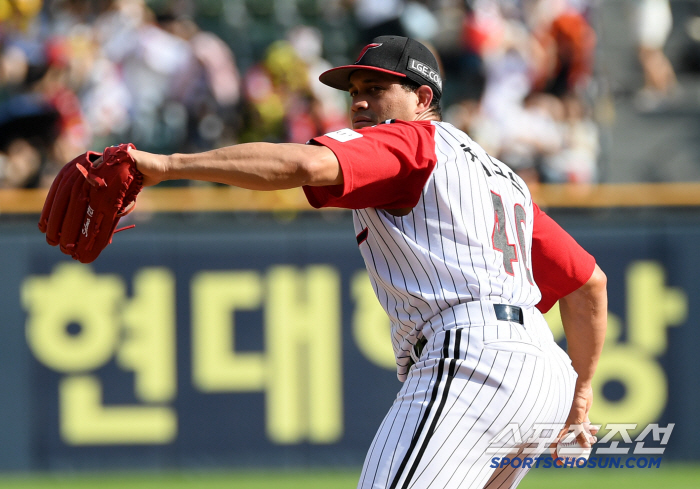 Chirinos, you won eight games last year, but you still won seven. 1.67→4.50→5.20 ERA also worsened. Foreigners' one-two punches can't be a problem. 