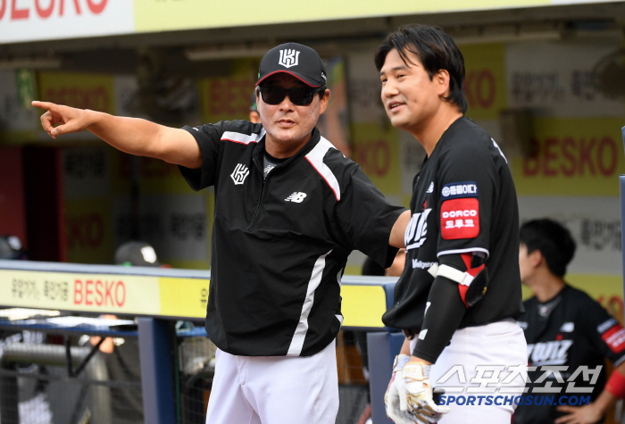 Coach Lee Jong-beom, who finally joined the shocking entertainment show, retired juniors, do you feel the sincerity of your choice for Korean baseball