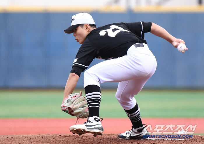 Jung Dae-hyun's dream is 5km higher than Ansan's Kim Do-young Bom, and he pitched five innings of one run against Seongnam High School, the winner 