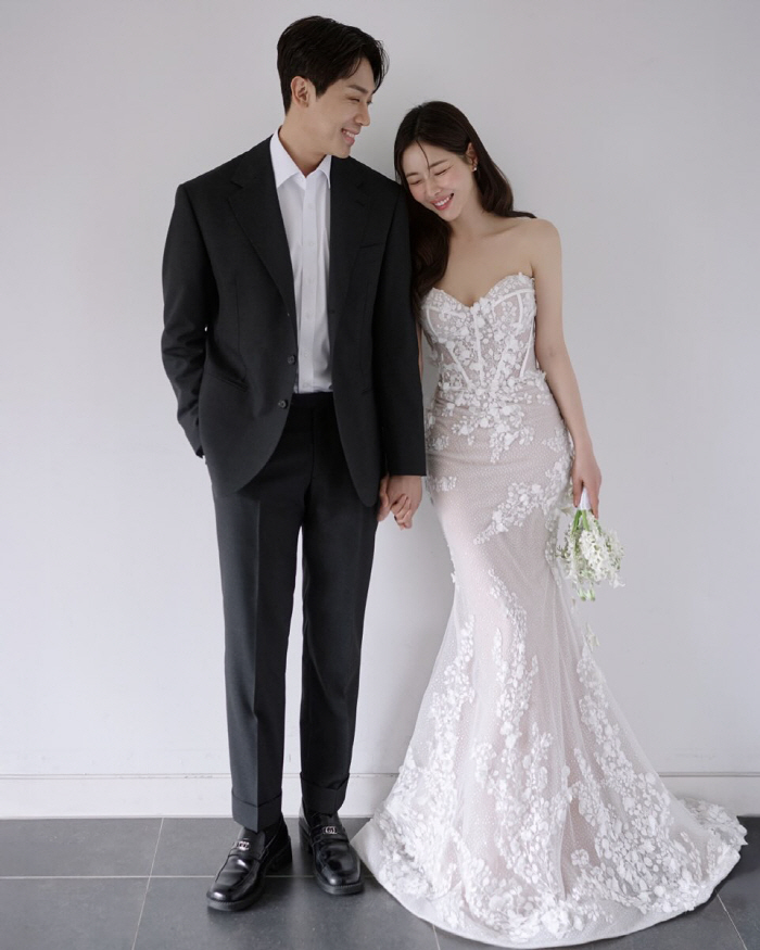 Kim Tae-sul and ♥ Park Ha-na were replaced before marriage..I think you must have been upset. I'm sorry