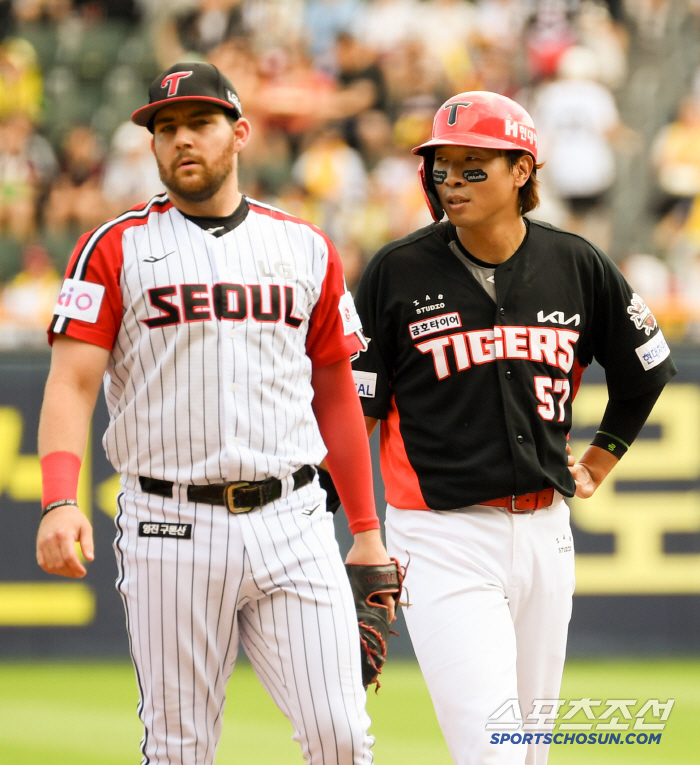 Ko Jong-wook's hot batting sense of fear of hitting a career batting average of .300 as a natural enemy of Chirinos