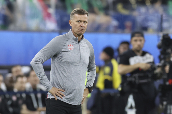 No. 1 Korean national team coach, semi-final miracle → Fall Gold Cup quarter-final loss in a year, shock loss to 103rd-ranked Guatemala