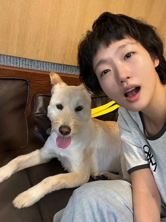  Kim Goeun, Return of the Shortcut Goddess...Revealing your daily life with your dog