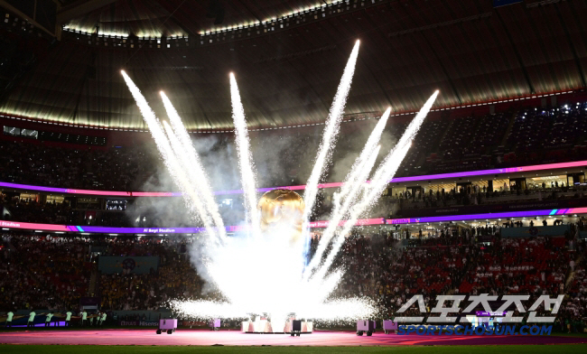 We're different from each other Qatar participates in the bid to host the 2029 Club World Cup...Like the World Cup, there's a high possibility of holding winter