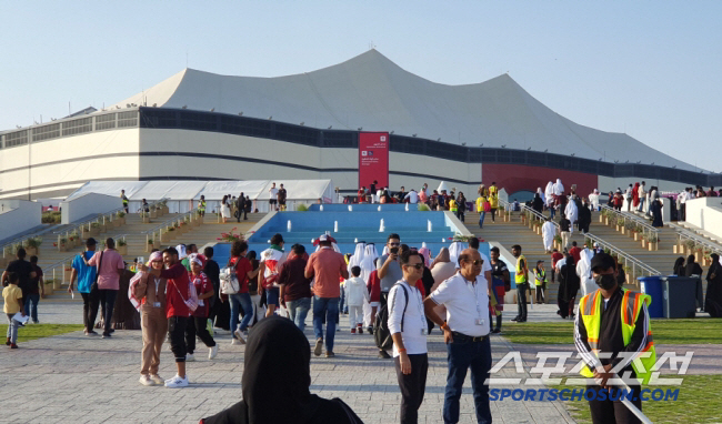 We're different from each other Qatar participates in the bid to host the 2029 Club World Cup...Like the World Cup, there's a high possibility of holding winter