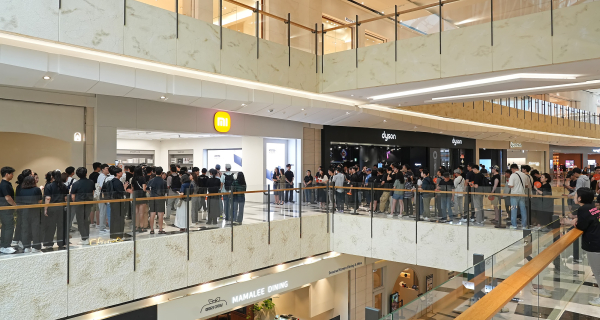 Xiaomi Store IFC Mall Yeouido branch opens..Start 10 Smart Bands