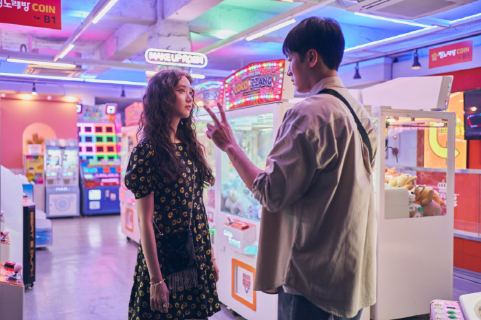 A combination of trust and victory...Im Yoon-ah, director of Exit, the devil is back