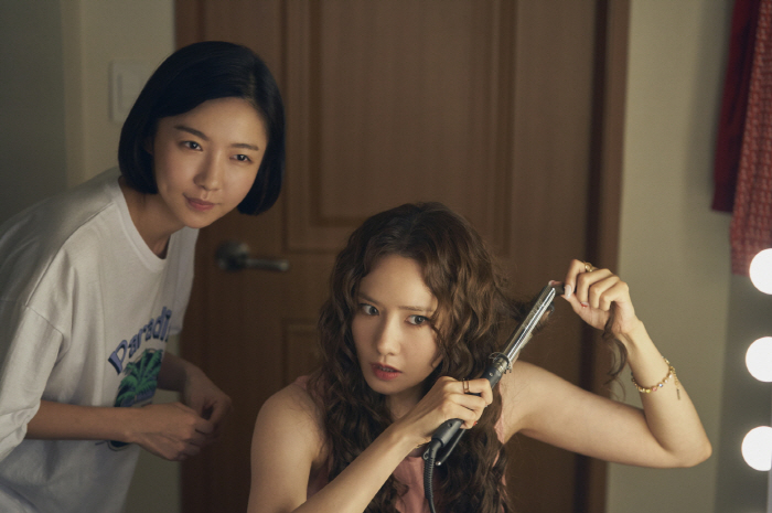 A combination of trust and victory...Im Yoon-ah, director of Exit, the devil is back