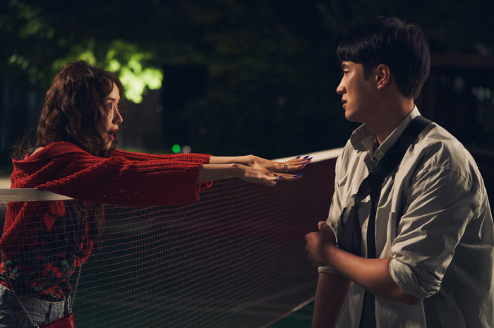 A combination of trust and victory...Im Yoon-ah, director of Exit, the devil is back