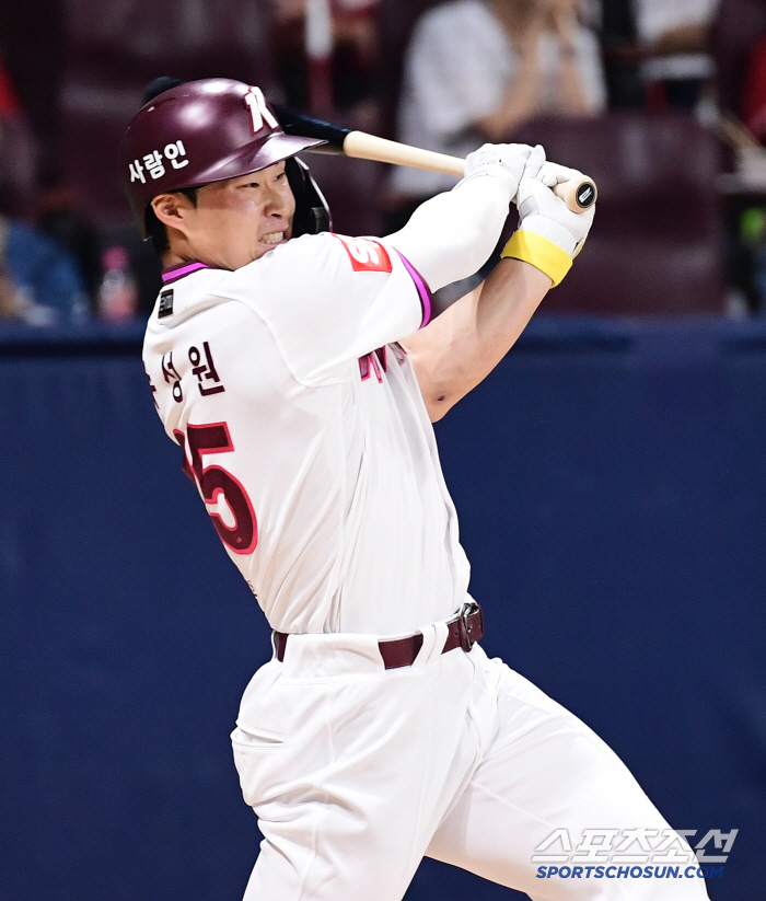 The first nomination, Park Joo-sung over the past seven years, the first start of the game, and the breakthrough of KT's four-game winning streak