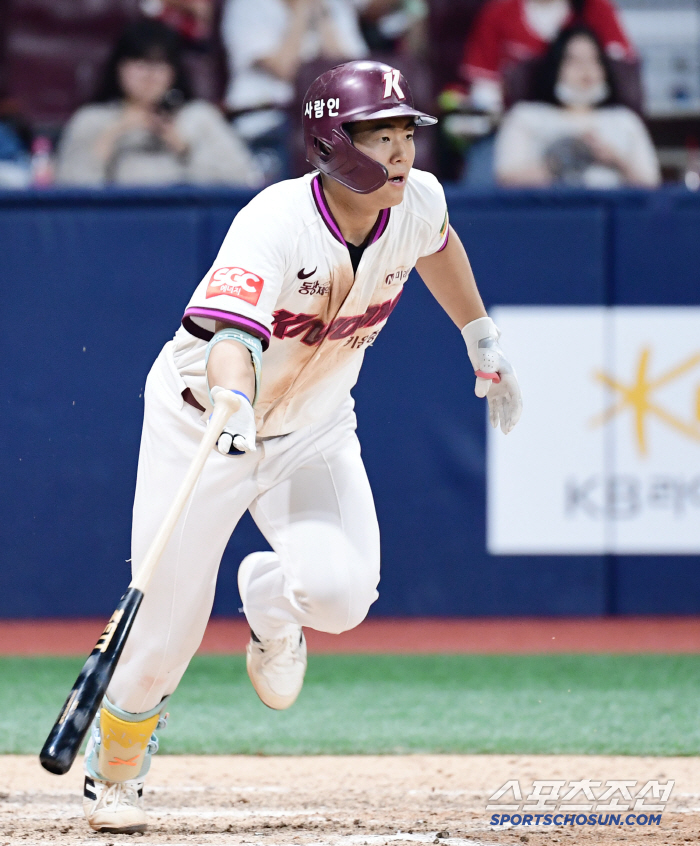 The first nomination, Park Joo-sung over the past seven years, the first start of the game, and the breakthrough of KT's four-game winning streak