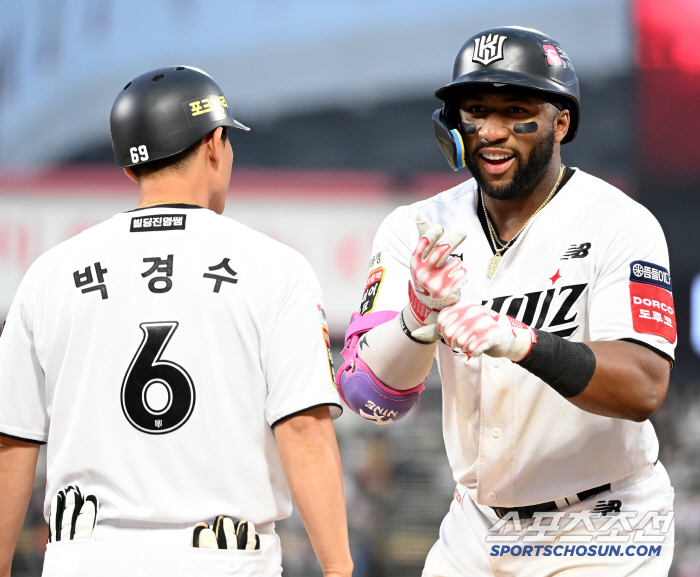 The first nomination, Park Joo-sung over the past seven years, the first start of the game, and the breakthrough of KT's four-game winning streak