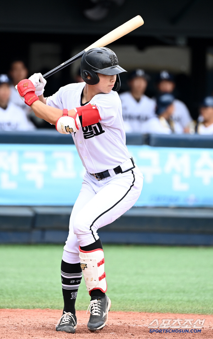 Gyeongnam High School won the most championships, and the batting lineup showed off their concentration...TEX Kim Sung-joon completely won the cold game in the 7th inning of Gwangju Il High School