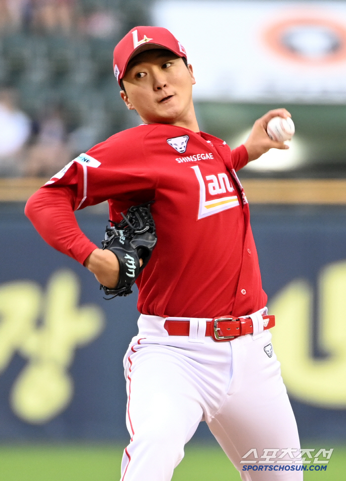 I can see the 3rd place! Lotte 0.5G's fierce chase KIA's 3rd consecutive win...Ko Jong-wook did it again. 
