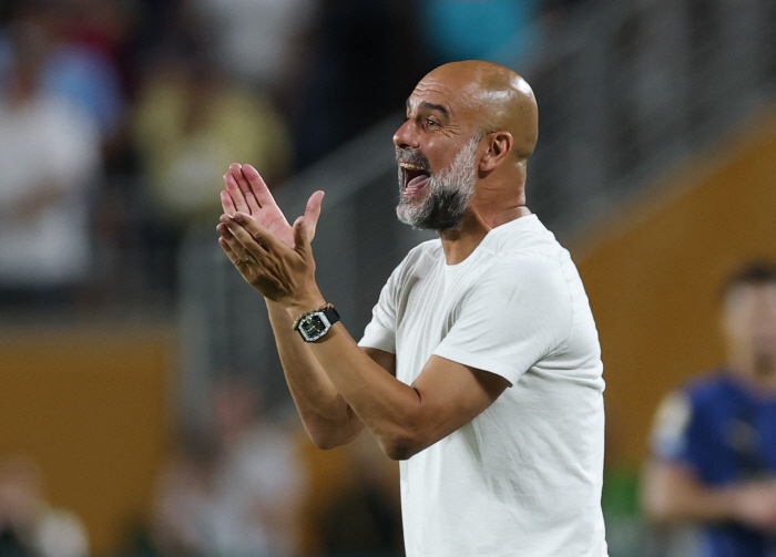 I felt uncomfortable. Replacement → Injured OUT Man City What should I do, Guardiola finally bowed his head