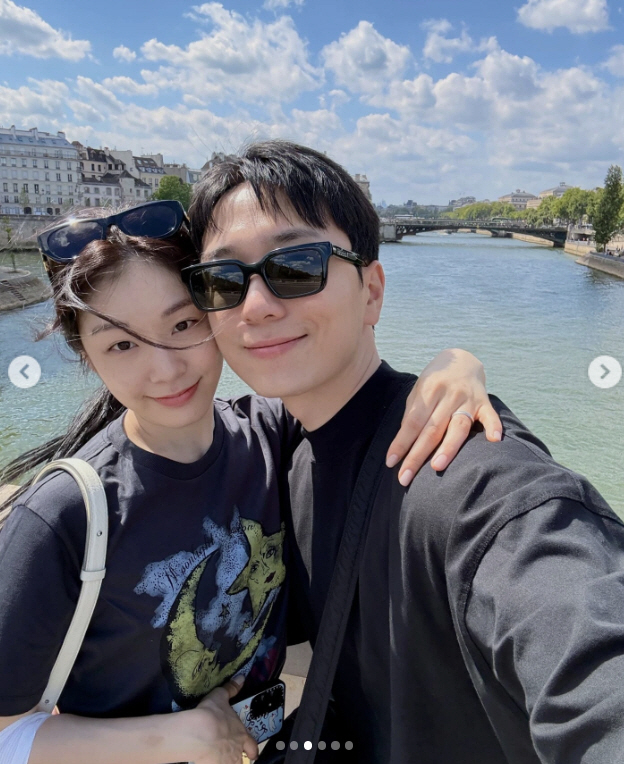 Kim Yu-na ♥ Go Woo-rim transforms into a 'crazy couple' in Paris...Sweet selfies will be released