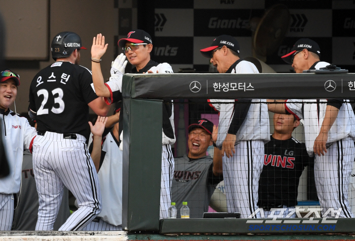 Ohtani's batting speed is 183 kilometers. As expected, LG's son Austin achieved 20 home runs for the first time in three consecutive years (on site in Busan)