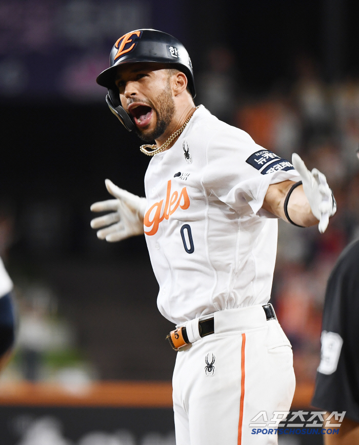  Cheerful Liberato makes a timely hit in the eighth inning