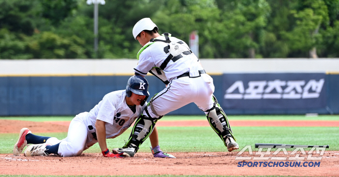  Cho Dong-wook scored an extra point!