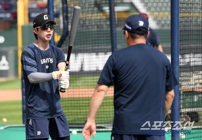  Coach Jeon Min-jae, Kim Tae-hyung, batting coaching