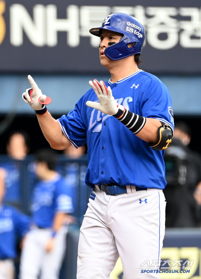  Kang Minho's two-run shot