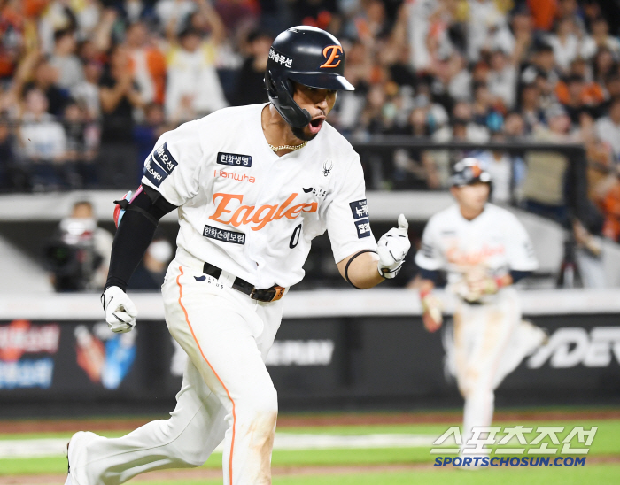  Liberato hit a timely hit