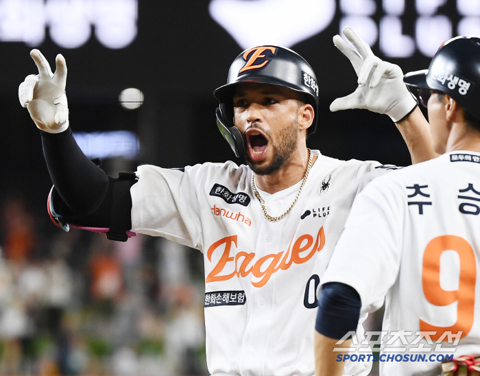  Liberato makes a timely hit