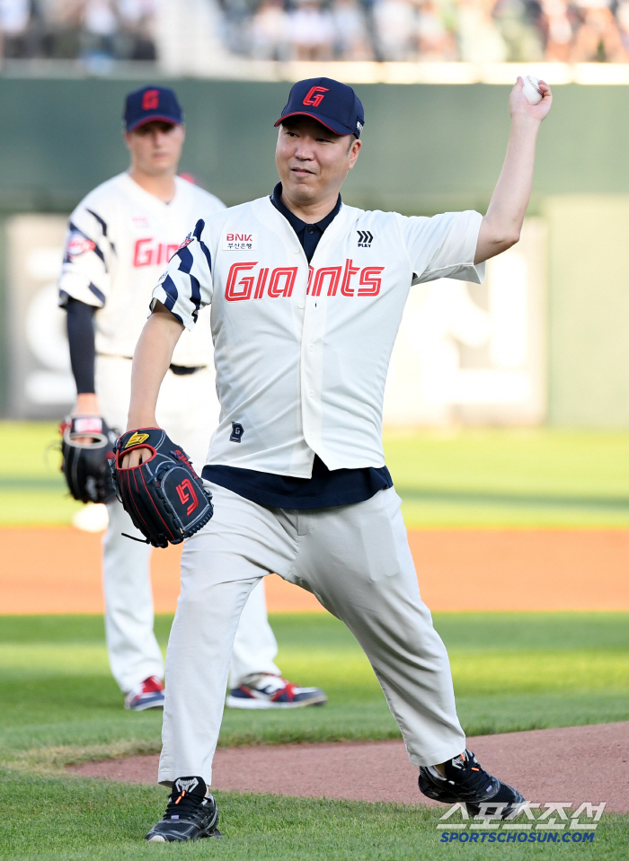  Lotte Manager Kim Chang-hyun accompanied the Giants for 18 years