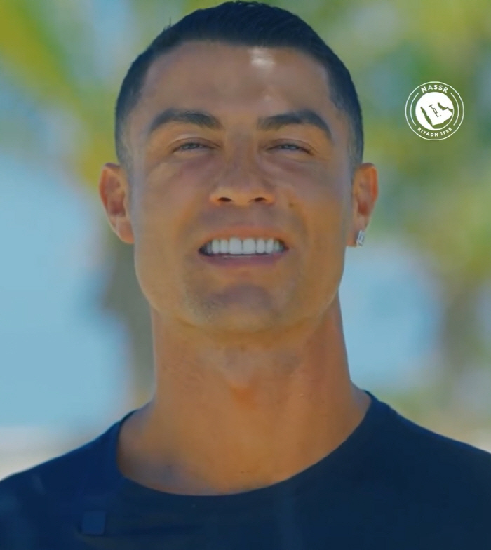 Ronaldo renews his contract with Alnasr, and his greed is endless. Last challenge to catch up with Messi → 2026 WC preparation