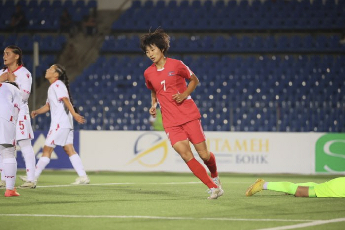 South Korea and North Korea can't even get a business card. 100 crazy goals in the preliminary round → 9th place in FIFA rankings