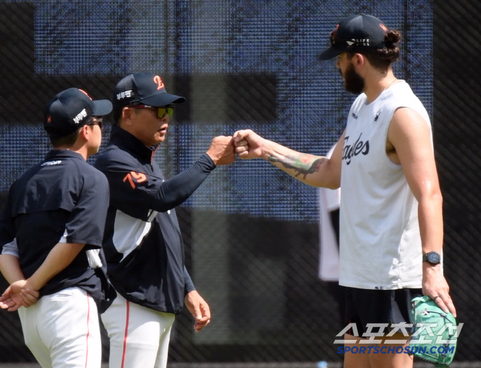 This hamstring was the source of power. Ponce revealed himself. As soon as I saw it, I was amazed