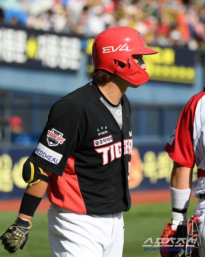 This time, Ko Jong-wook is the center hitter, and the fifth left fielder is selected...Except for Kim Seok-hwan. 