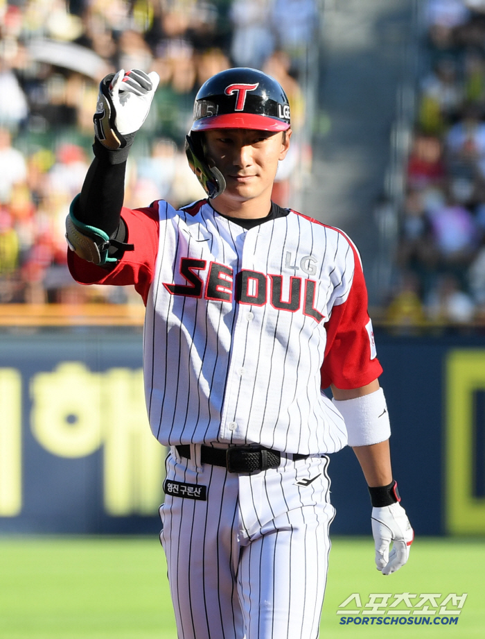 A trade slugger who brought him to the best of his ability, but is benched for left-handed selection. LG's main body composition 