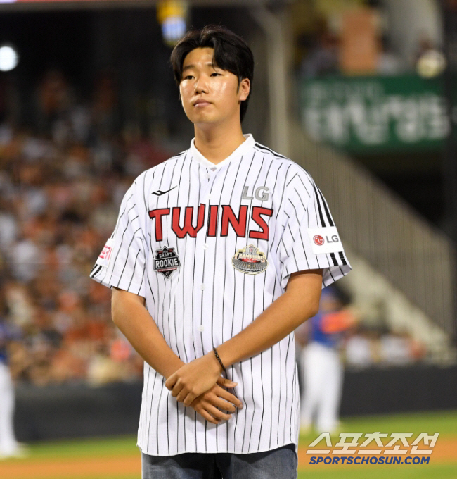 A trade slugger who brought him to the best of his ability, but is benched for left-handed selection. LG's main body composition 