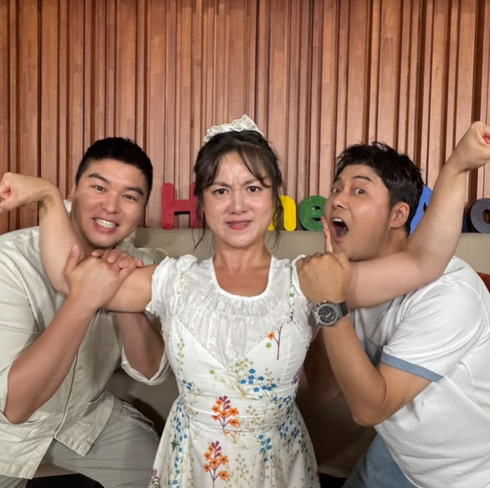 48kg Park Na-rae, Park Kwang-bae showing off his angry light muscle muscles on his skinny forearms