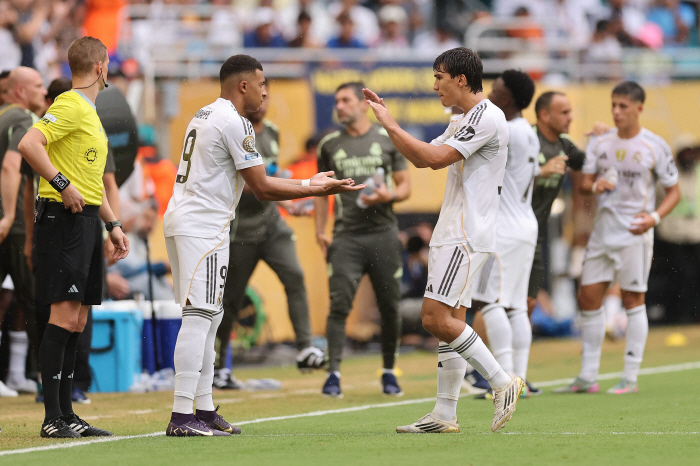 Alexander Arnold's first ASX Mbappe comeback Real, first-round Juventus 1-0 down to the quarterfinals!FIFA Club World Cup