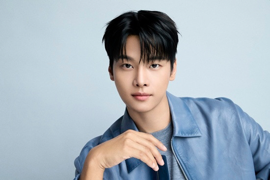 Cha Hak-yeon of 'Labour Labor' '10th year of 'Actor Idol'...'Still communicating with VIXX members'