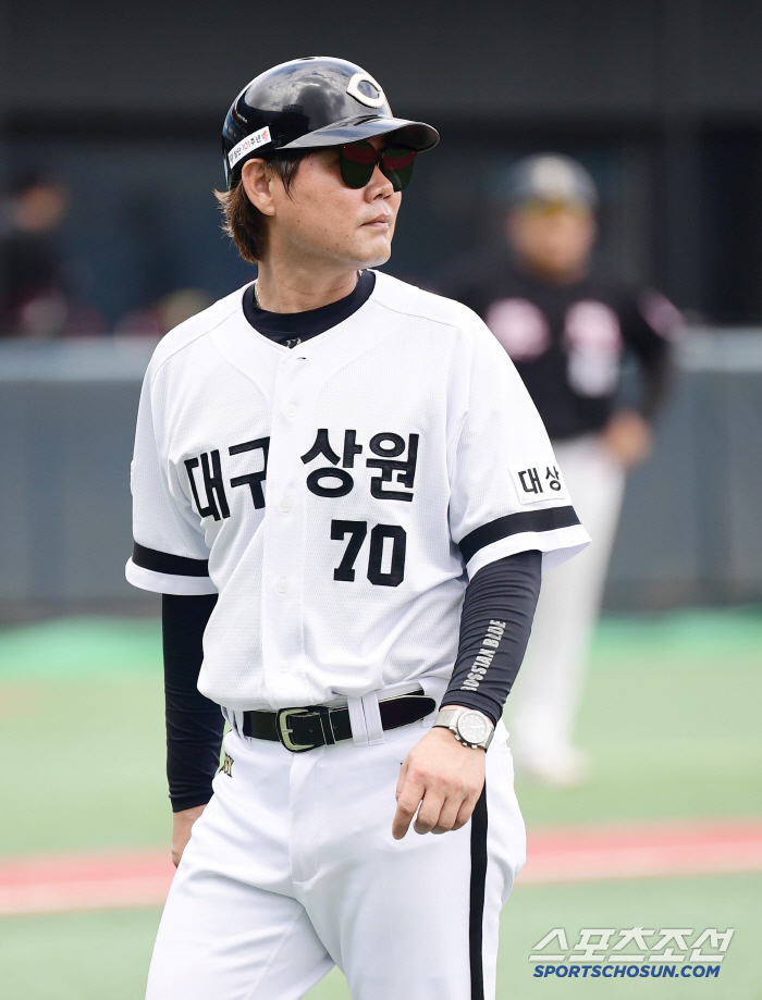 Confident Daegu Sangwon Seo Chan-hyuk, Jangchung High School's 4.2 scoreless innings, advancing to the round of 16 of Daegu Sangwon Cheongryonggi (Cheongryonggi Field)