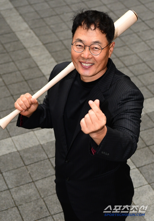  Kim Tae-kyun, Yoon Seok-min, Lee Dae-hyung, Ma Hae-young...JTBC's 'The Greatest Baseball' KBO legend is lined up