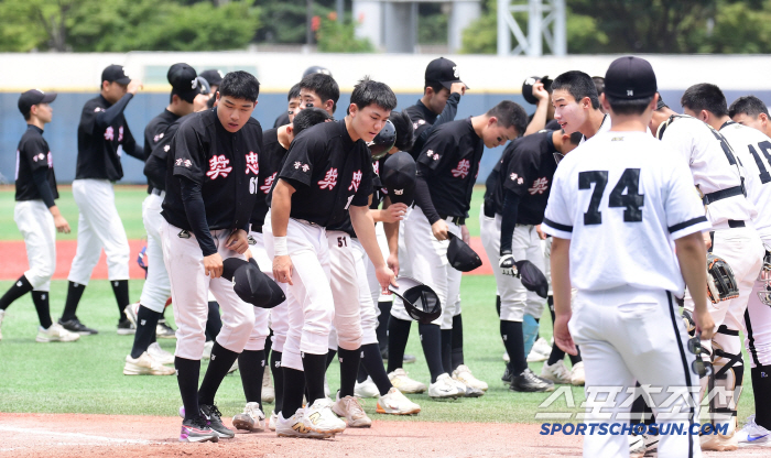 Jangchung High School's Son Min-seo, who threw all his might, and Jangchung entrusted up to 104 pitches with confidence until the end 