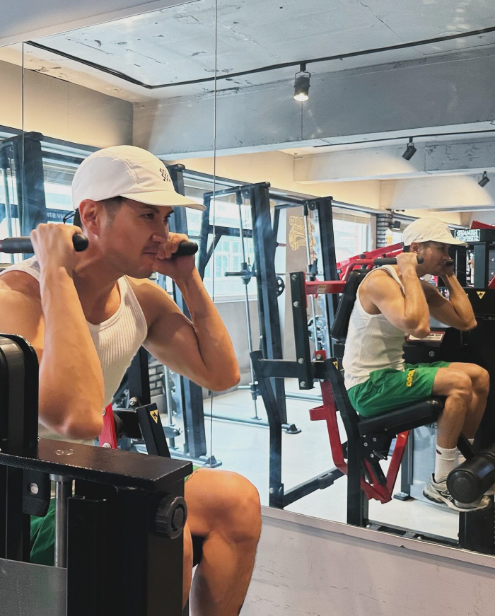 Kim Ji Seok is trying to live after confessing to a brain tumor Tell us how you've been doing at Adak