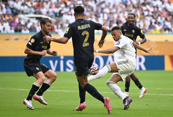 New Raul Gonzalo Final Goal! Real Madrid Beat Juventus 10 to Return to the Quarterfinals 