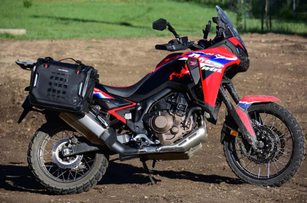  It's a long-distance tour that doesn't have a problem with off-roading..Honda Africa Twin