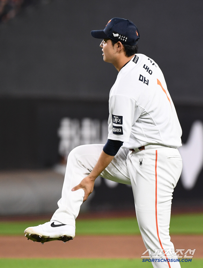  Calf pain Moon Dong-ju replaced as protection for the 7th time