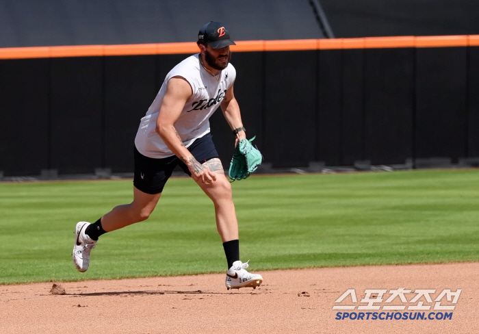 Ponce, who wants to be a shortstop..The third baseman's ultimate goal is to have a sideline and digest all infield positions. 