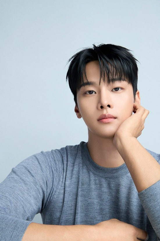 'Roh Moo-sa and Roh Moo-jin.' Cha Hak-yeon, 'Mujin's chemistry is perfect...Jeong Kyeongho is a 'No. 1 senior' and a role model