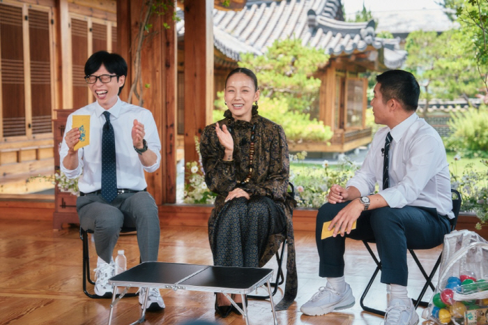  Writer Park Cheon-Hyu, who won six Tony Awards, may devote my youth to a happy ending...Spielberg congratulated me in person. (U-Quiz)