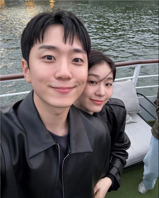  Kim Yu-na ♥ Ko Woo-rim can't give up leather even in summer...an all-black date in Paris