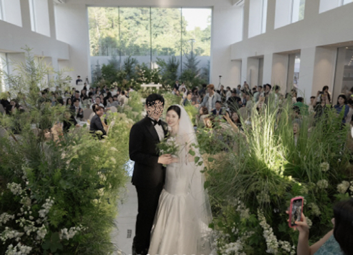 Seo Se-won's daughter Seo Dong-ju, how do you feel about your grand remarriage wedding? I'll do my best to live well. 